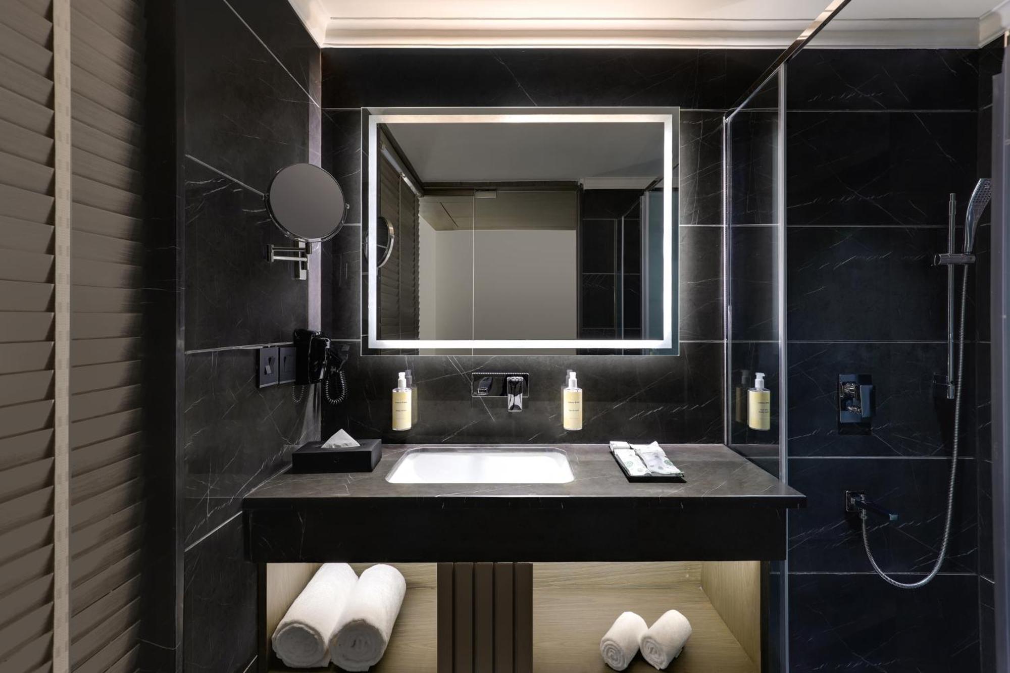 Lemon Tree Hotel, Hisar Room photo